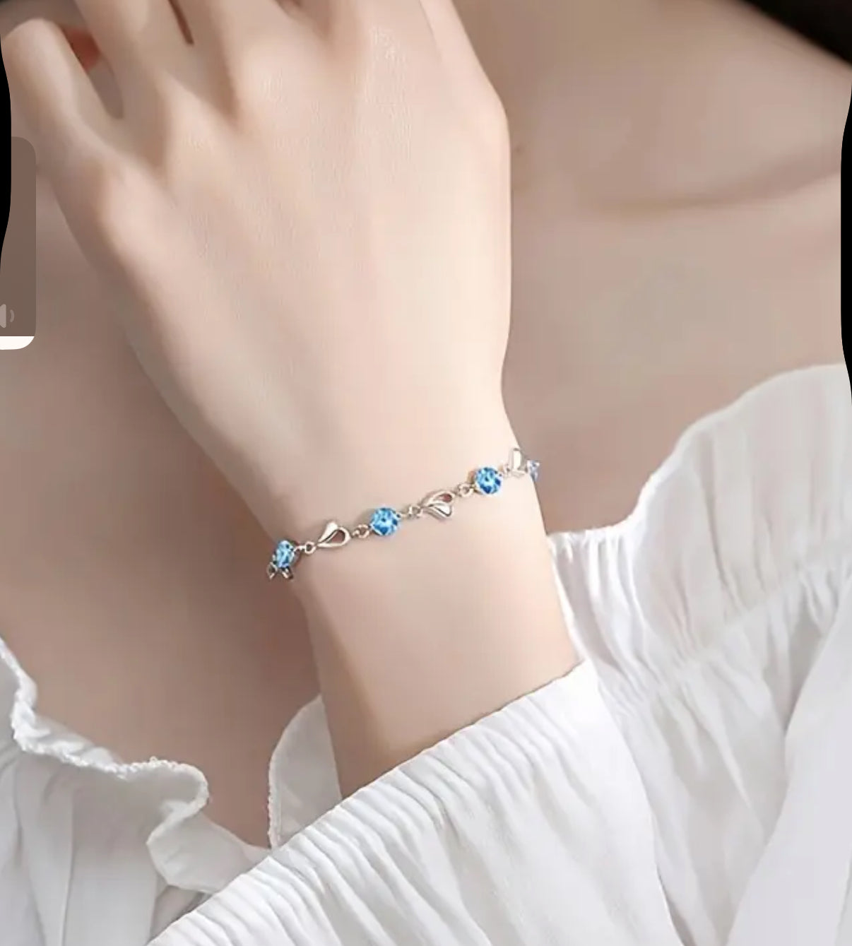 Silbernes Armband mit blauen Kristallen – Harmonie & Klarheit