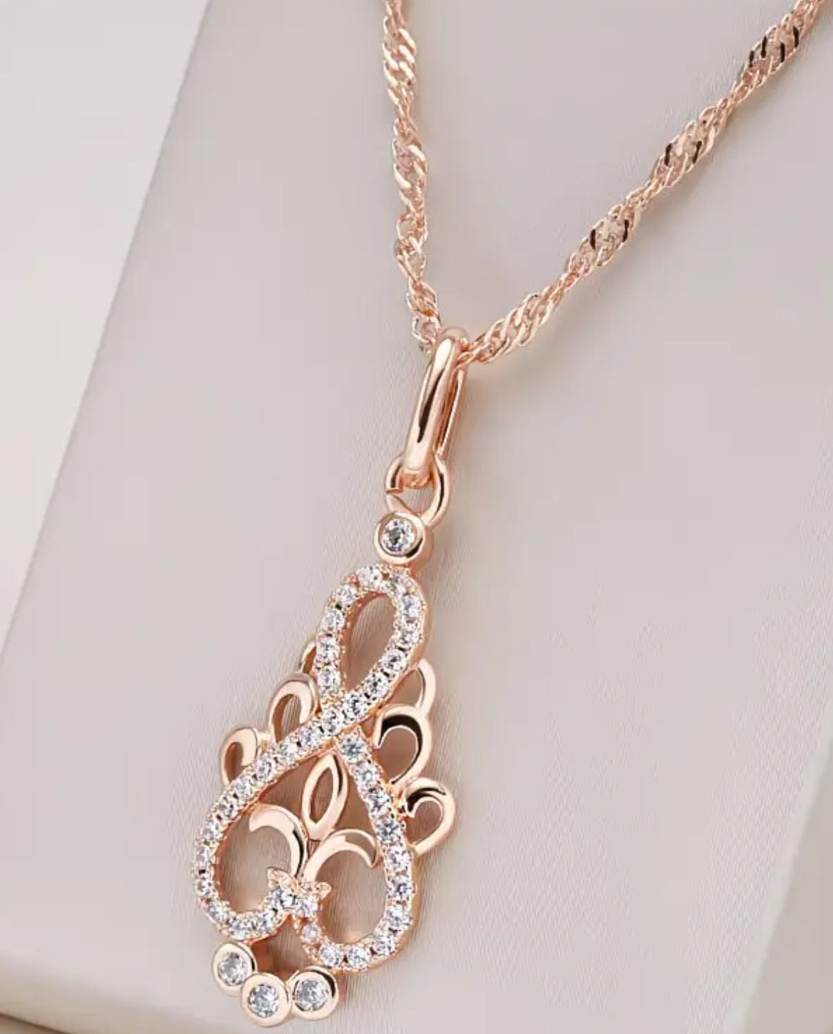 Goldene Lichtornament Kette – Herzfeld Aktivierung – Frequenzschmuck