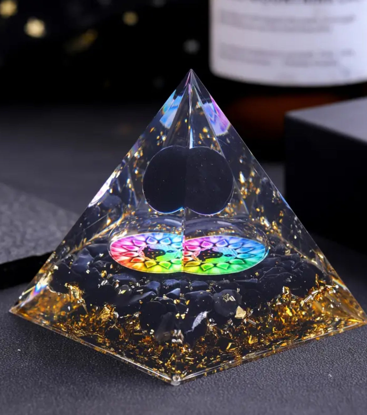 „Aurora Prisma der Chakrenkraft“ Die energetische Schutz- & Heilpyramide