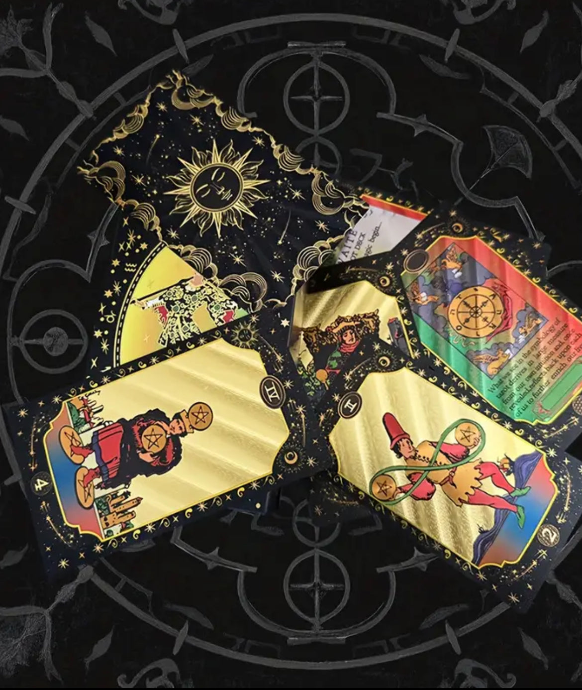 Golden Tarot – Energetisiertes Kartendeck im Luxusdesign