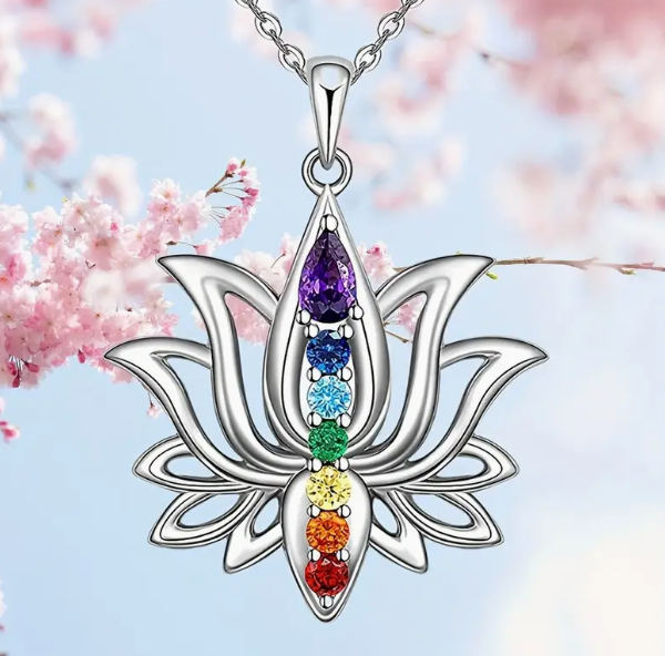 Lotus-Chakra-Kette – Quantenfeldschmuck für innere Balance und Eleganz