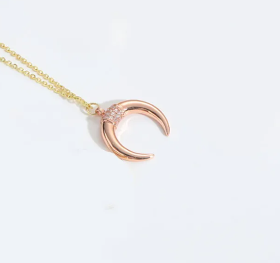 "Mondlicht-Amulett: Dein himmlischer Begleiter für Intuition und Transformation" Rosé gold