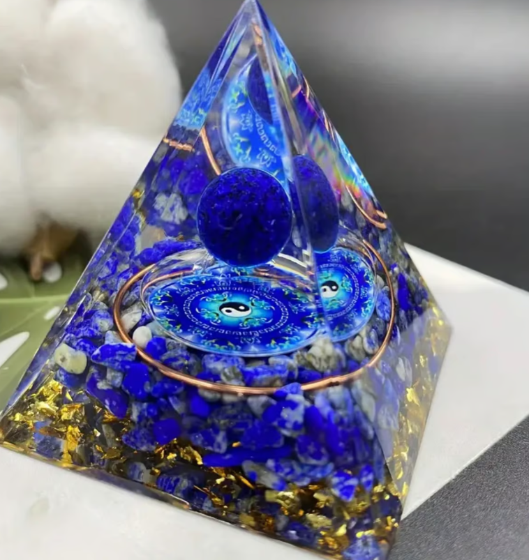 Lapislazuli Orgon-Pyramide – Weisheit, Schutz & spirituelle Klarheit