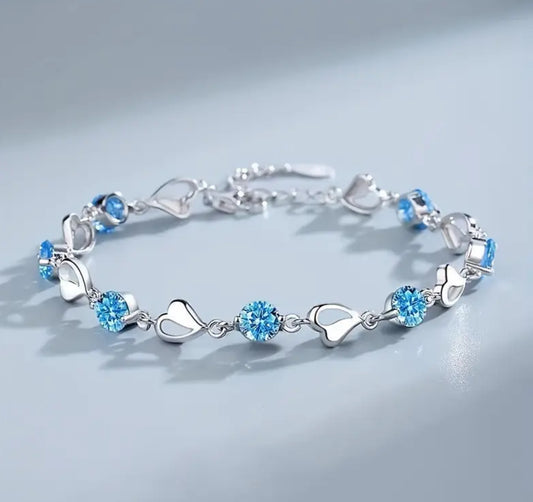 Silbernes Armband mit blauen Kristallen – Harmonie & Klarheit