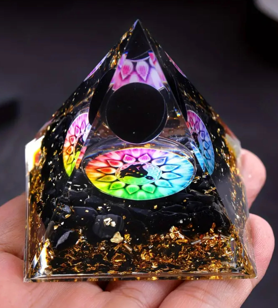 „Aurora Prisma der Chakrenkraft“ Die energetische Schutz- & Heilpyramide