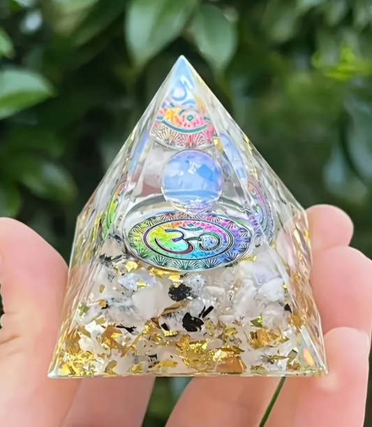 OM Orgon-Pyramide – Licht, Frieden & spirituelle Erhöhung