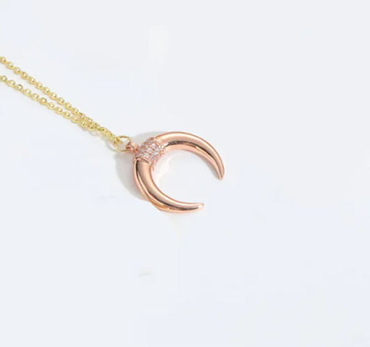 "Mondlicht-Amulett: Dein himmlischer Begleiter für Intuition und Transformation" Rosé gold